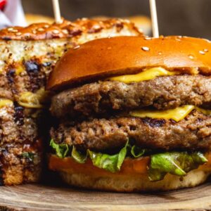 https://www.leosfastfood.com/wp-content/uploads/2018/09/vegas-burger-double-cheesburger-e1681825852842-300x300.jpg